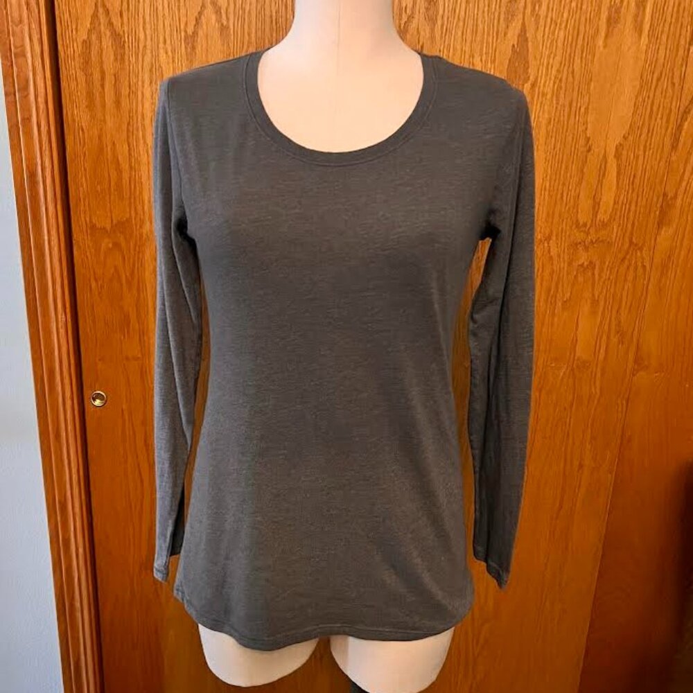 No Boundaries Scoop Neck Long Sleeve Women's T-Shirt / Charcoal / Size: Lg